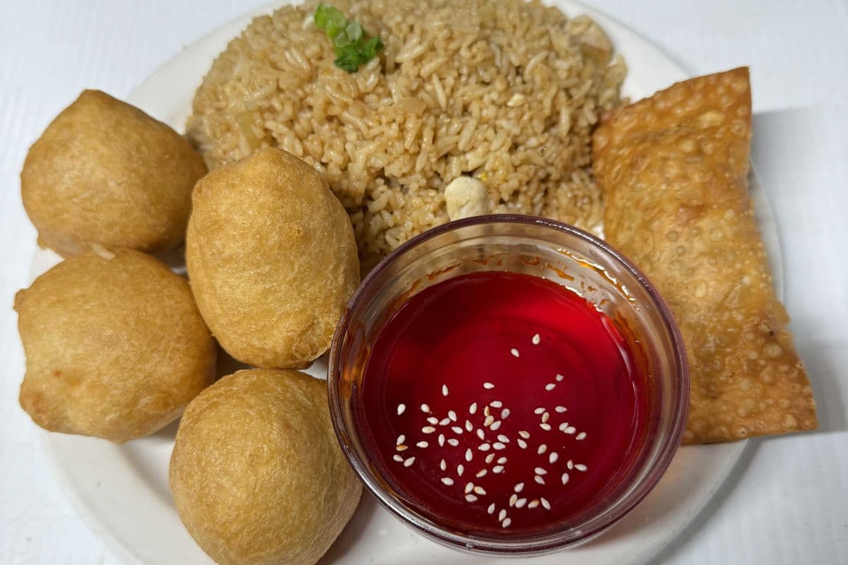 B lunch (rice, 4 balls, egg roll)