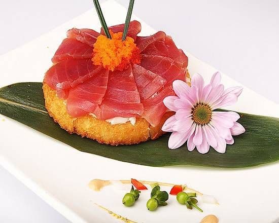 Tuna and Avocado Pizza (6 pcs)