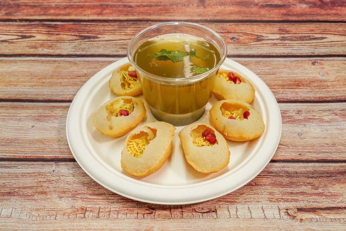 Sooji Wale Golgappe
