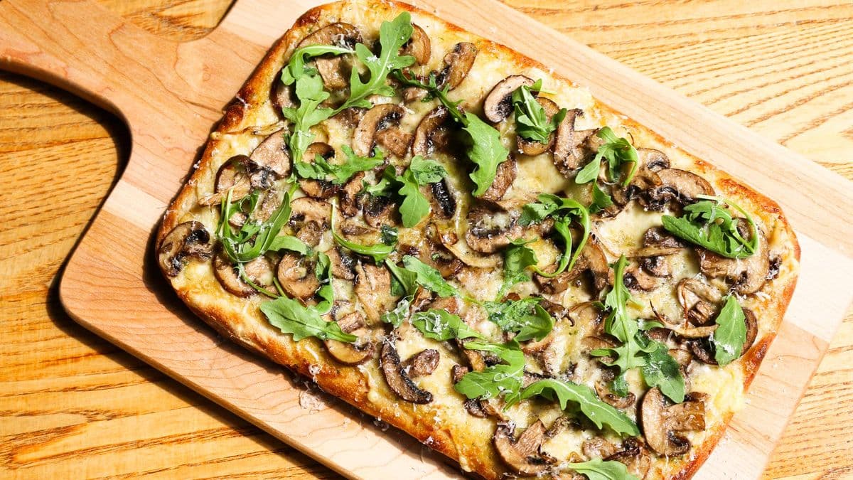 Shareable Funghi Pizza