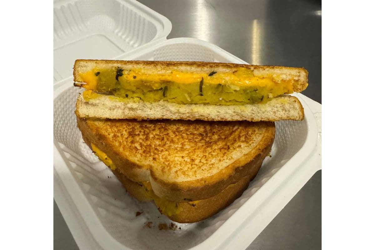 Veggie and Cheese Sandwich