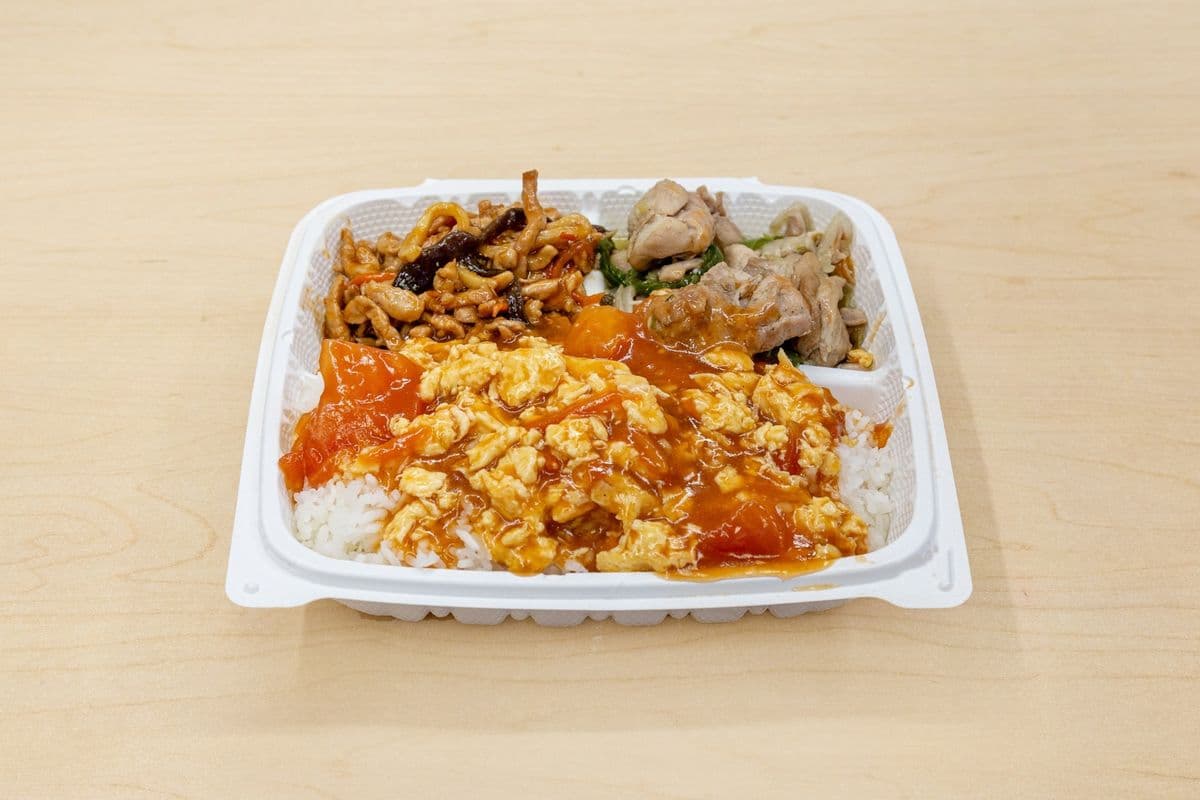 Rice Bowl 3 Dishes 盒饭自选三菜