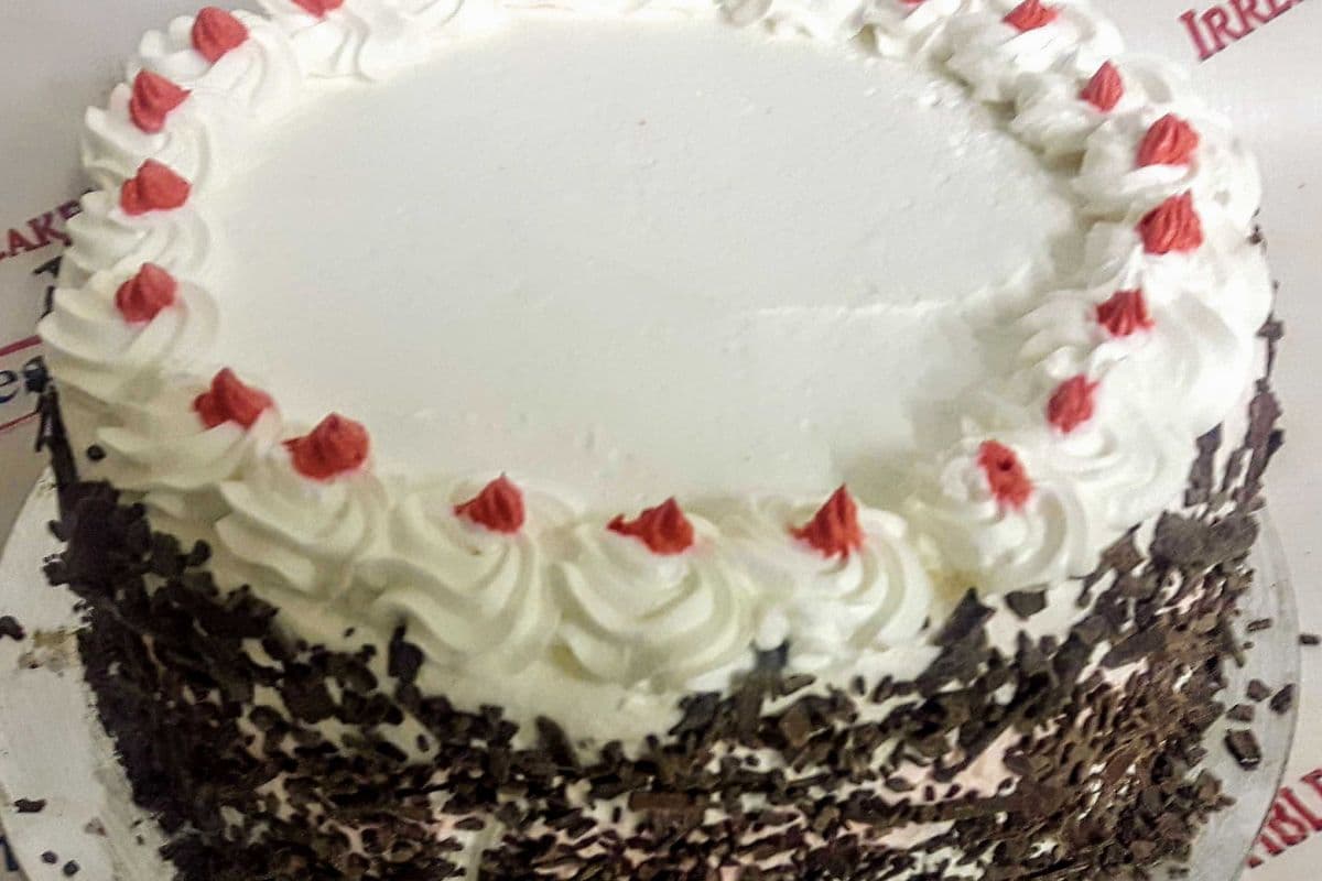 6" Eggless Black Forest Cake Readymade (6" (Apx 2.2 lb))
