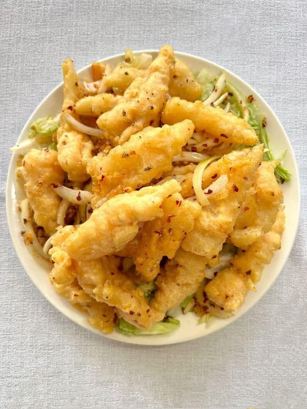 602. Calmars frits avec sel et poivre / Fried Calamari with Salt and Peppers / 602. Calmars frits avec sel et poivre / Fried Calamari with Salt and Pe