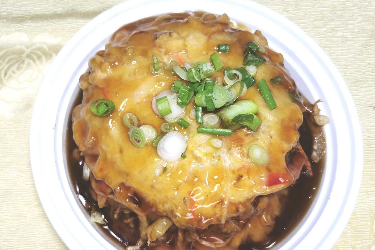25. Special House Egg Foo Yong with Gravy 招牌芙蓉