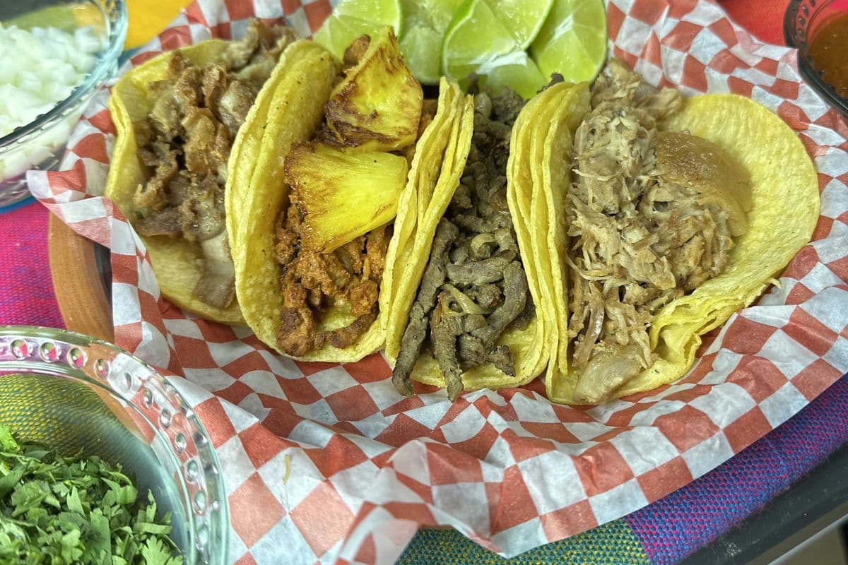 Biftec Taco with Cheese