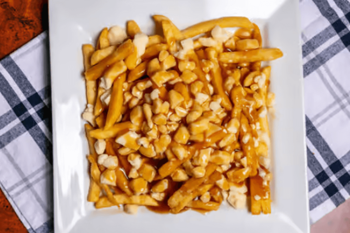 Poutine régulière / Regular Poutine