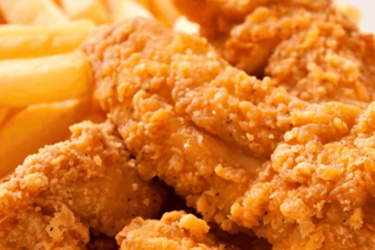 Crispy Chicken Tenders with Fries (5 Pcs)