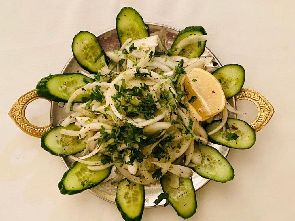 Salade de concombres et oignons punjabi / Punjabi Cucumbers and Onions Salad