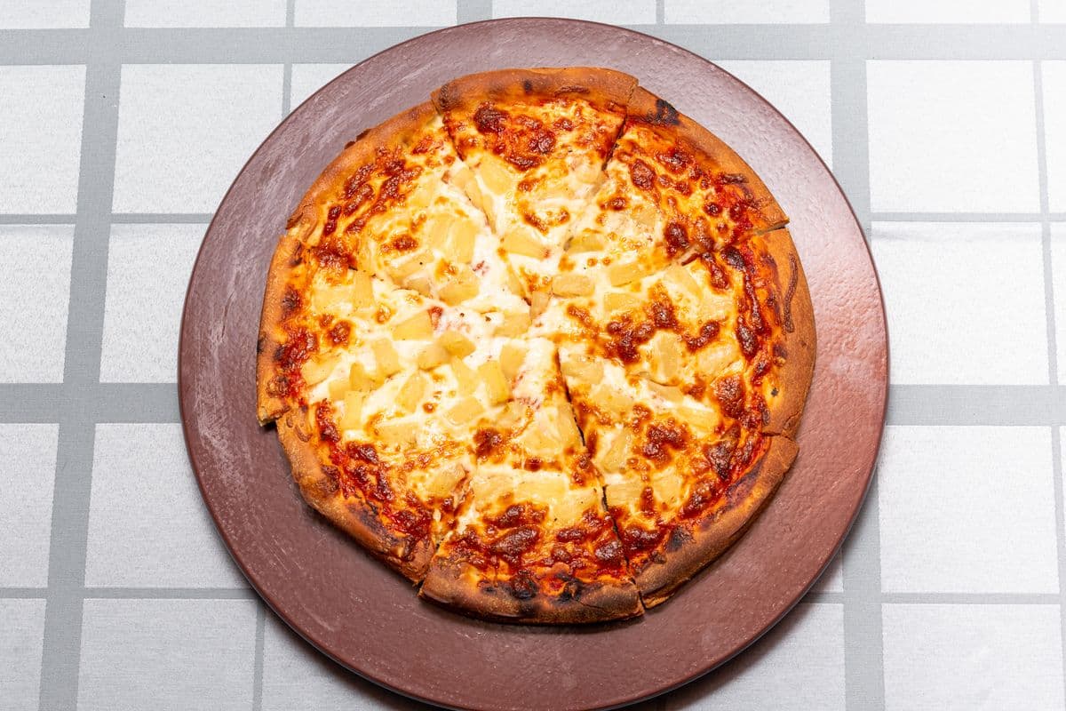 Large Ham And Pineapple Pizza