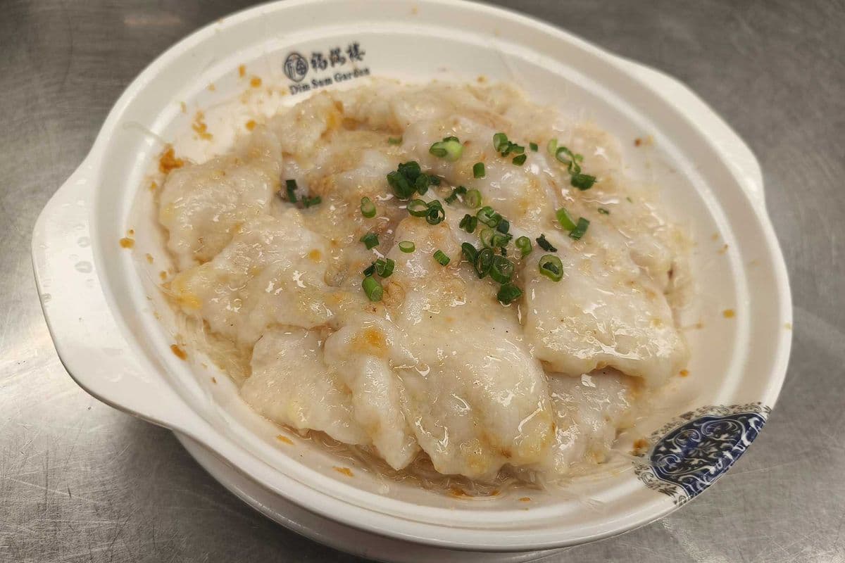35. Steamed Basa Fillet with Garlic and Vermicelli