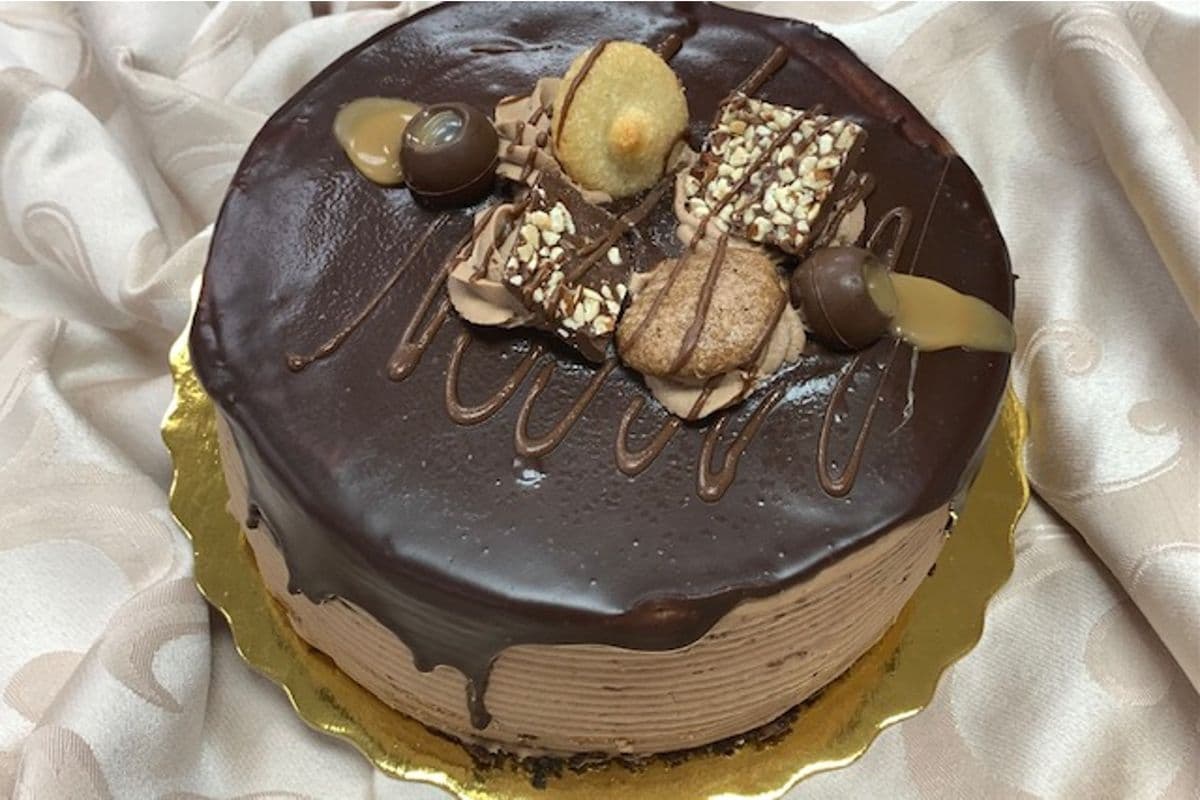 8" Chocolate Amaretto