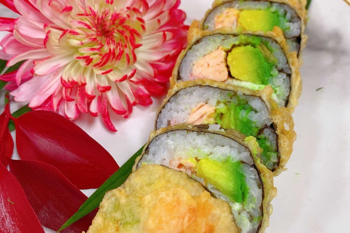 F18. Volcano Roll (6 pcs)