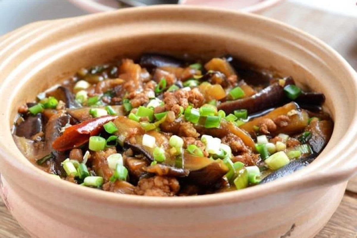 Braised Eggplant with Ground Pork 砂锅肉泥茄子煲