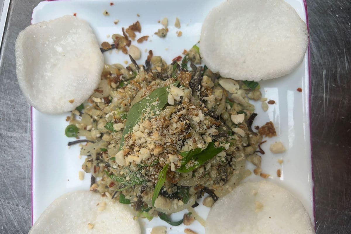 7. Stir Fried Baby Claim - Hen Xao