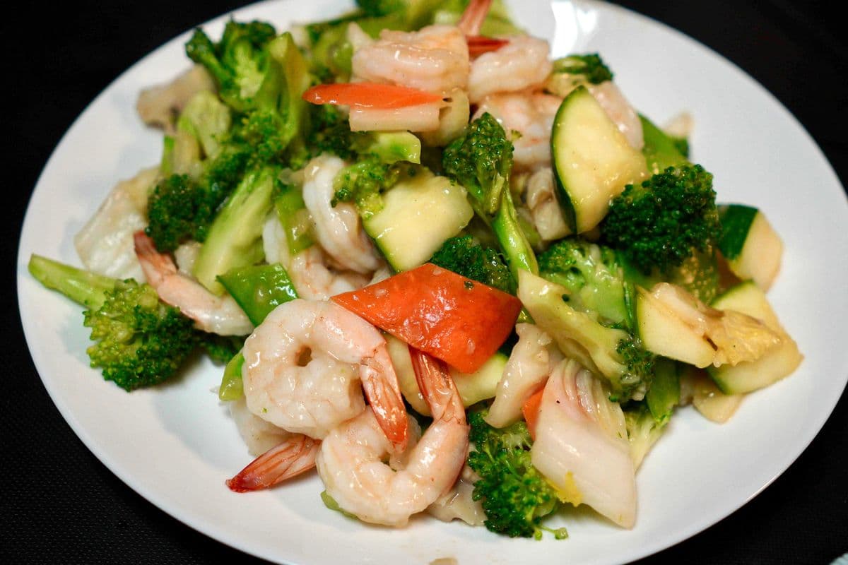 17. Prawns with Mixed Vegetables 虾杂菜