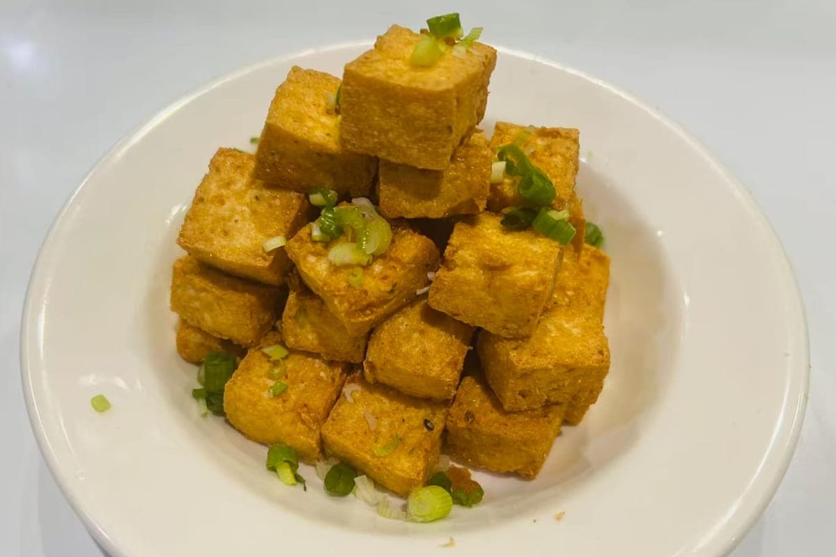 F20 Deep-Fried Tofu with Salt & Pepper (NEW)