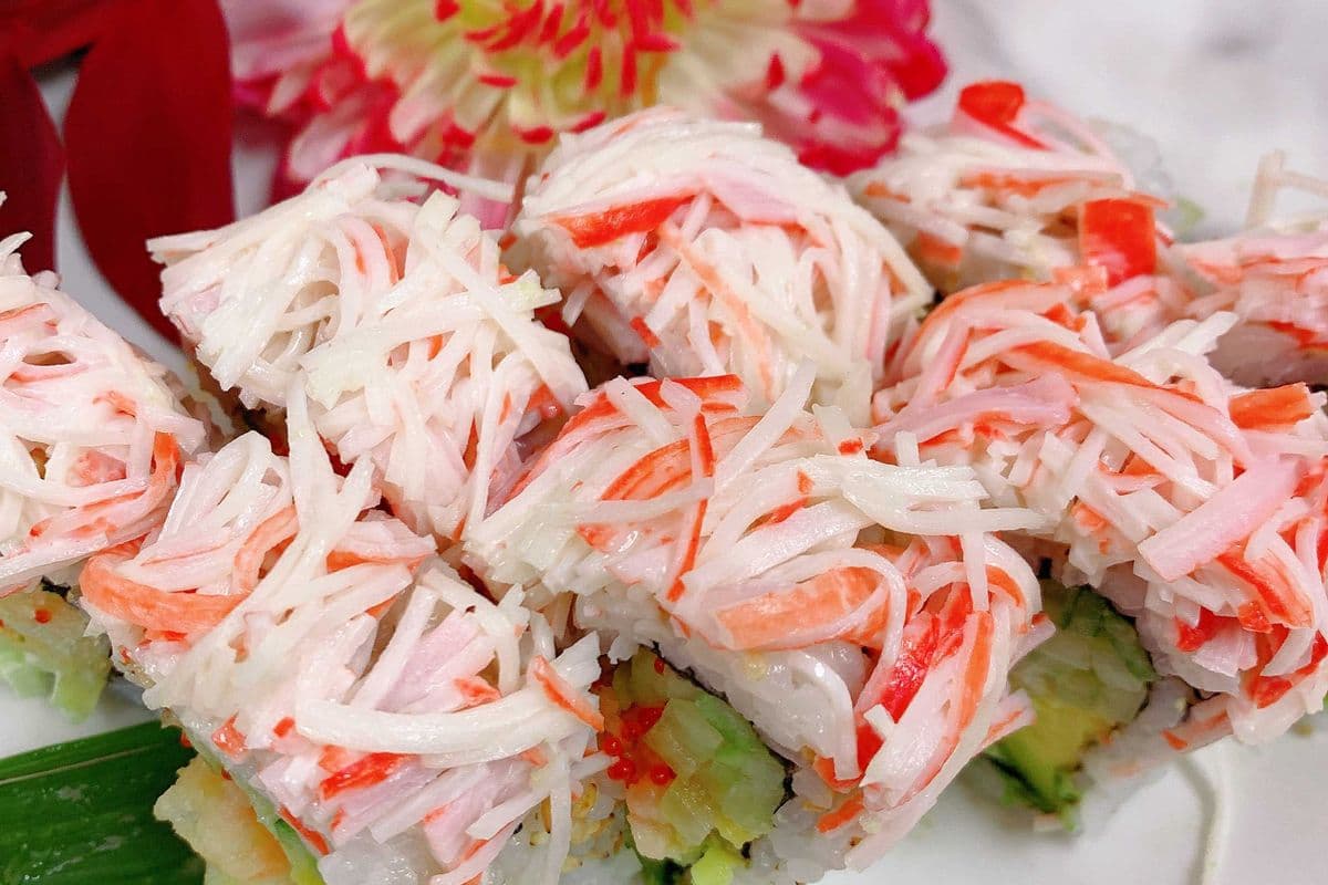 F15. Snow Dragon Roll (8 pcs)