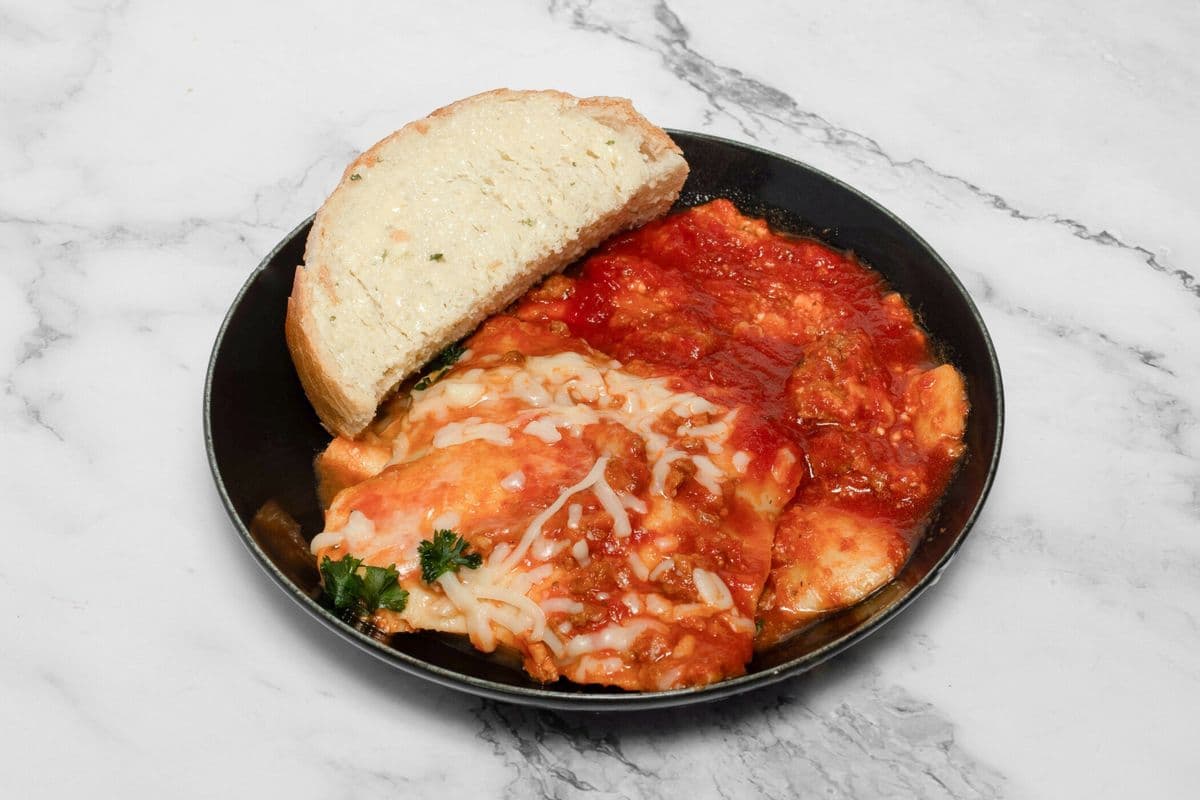 Meat Lasagna with Garlic Bread