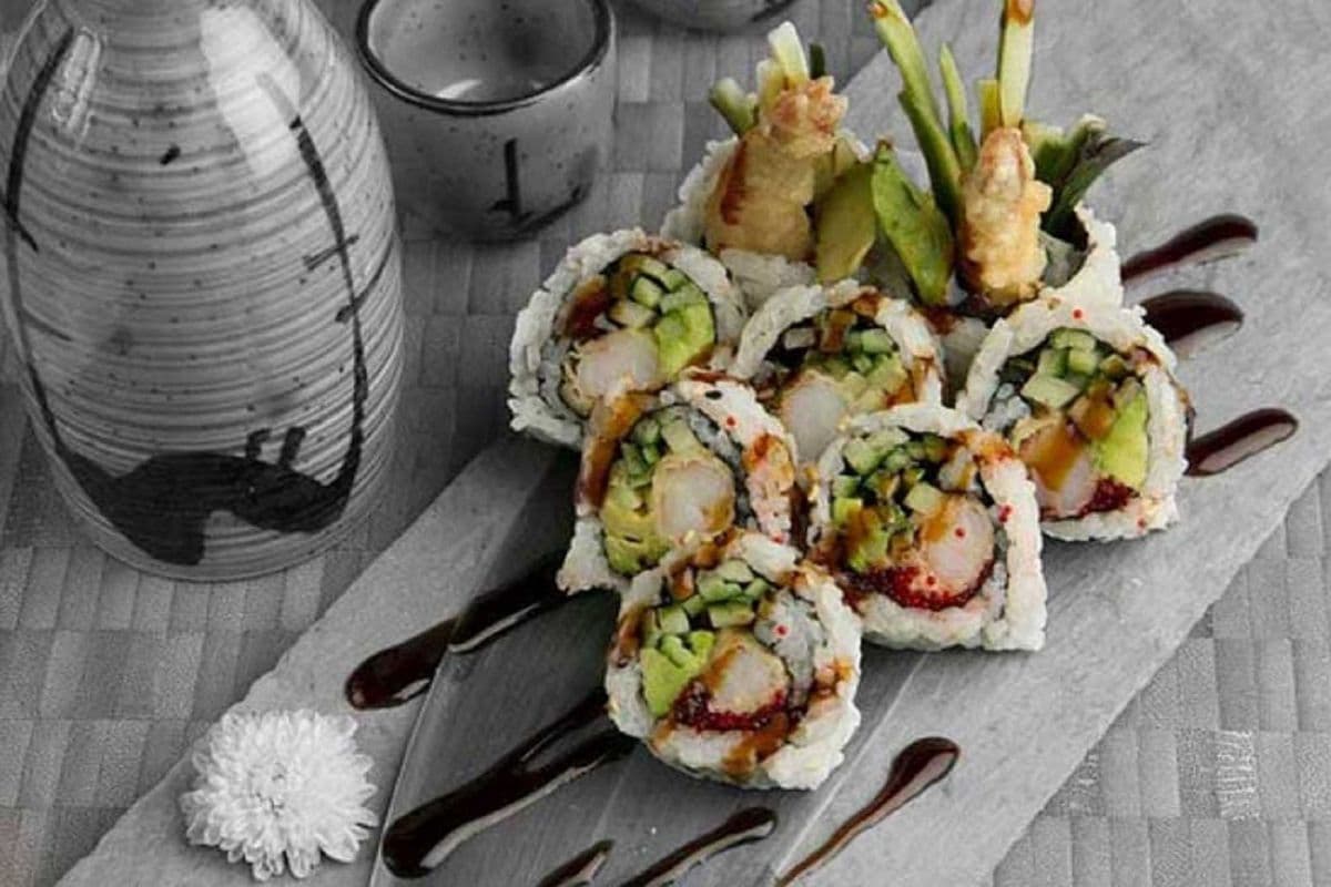 Spicy Dynamite Maki (6 pcs)