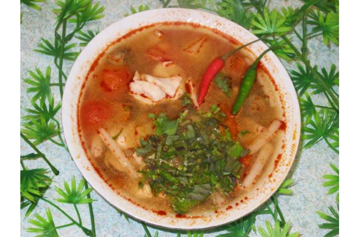 Soupe Aigre-Douce au Poisson Style Vietnamien / Sweet and Sour Fish Soup Vietnamese Style