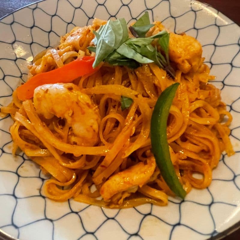 Offre d'été : Pad thaï au poulet / Summer Value Deal: Chicken Pad Thai