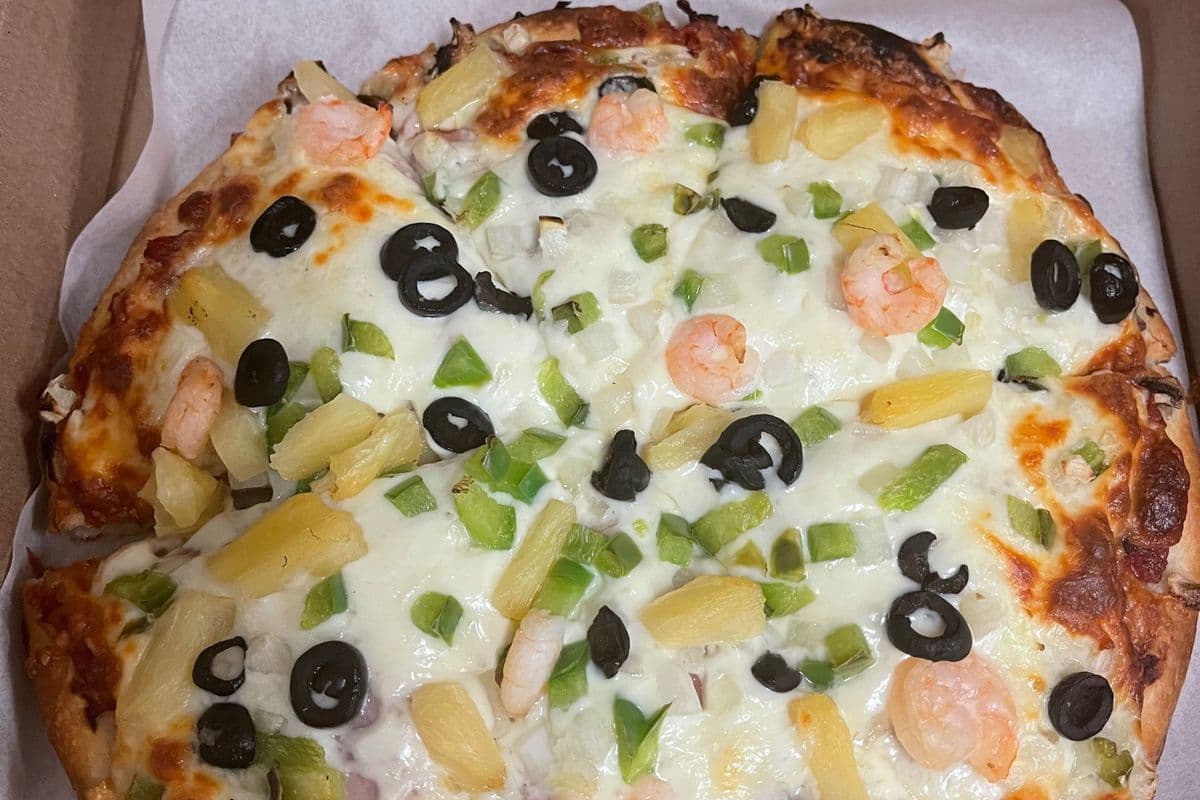 Large Chico's Delight Pizzas