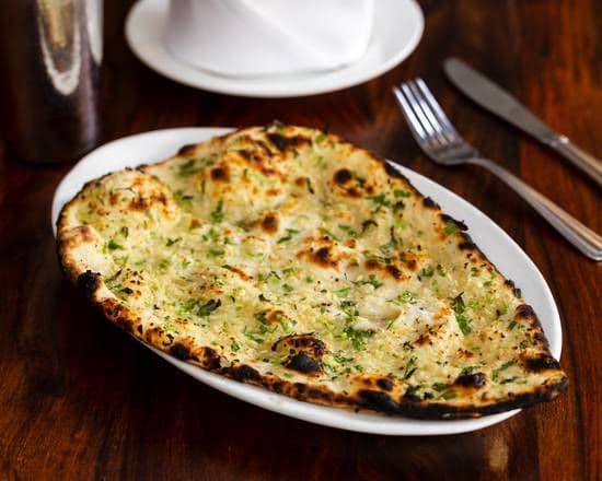 Naan à l'ail / Garlic Naan