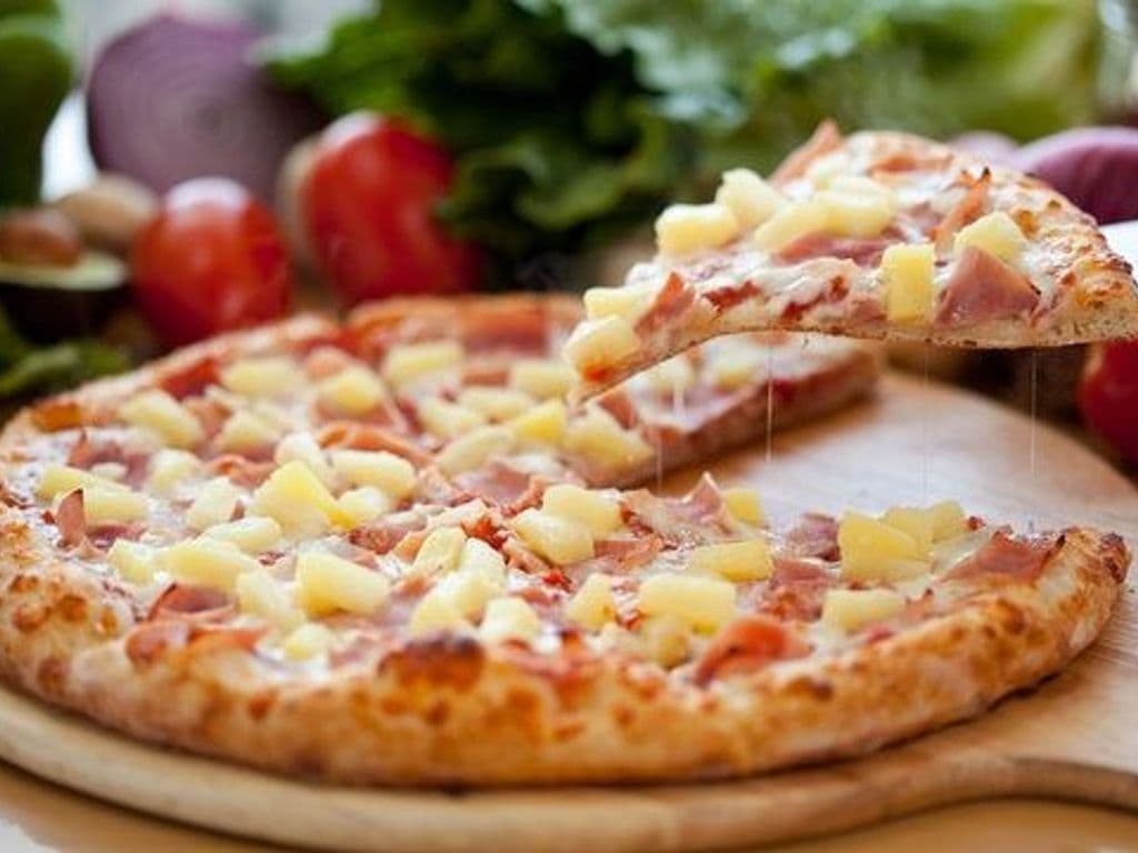 XL "Ham & Pineapple Pizza"