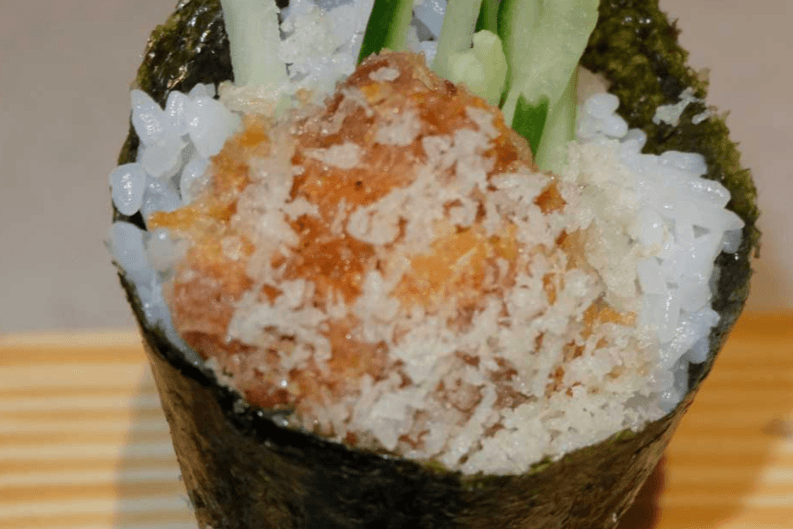 06. Spicy Tuna Hand Roll (1 pc) - 辣辣吞拿