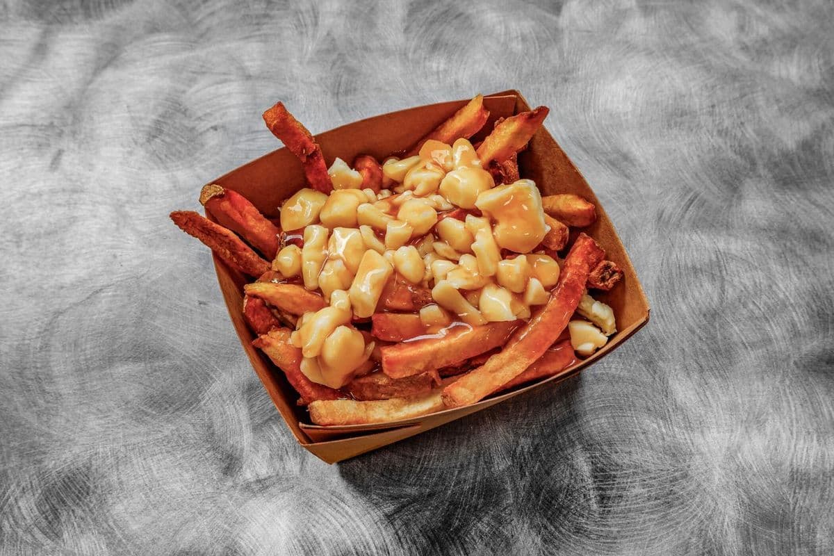 Poutine (L)