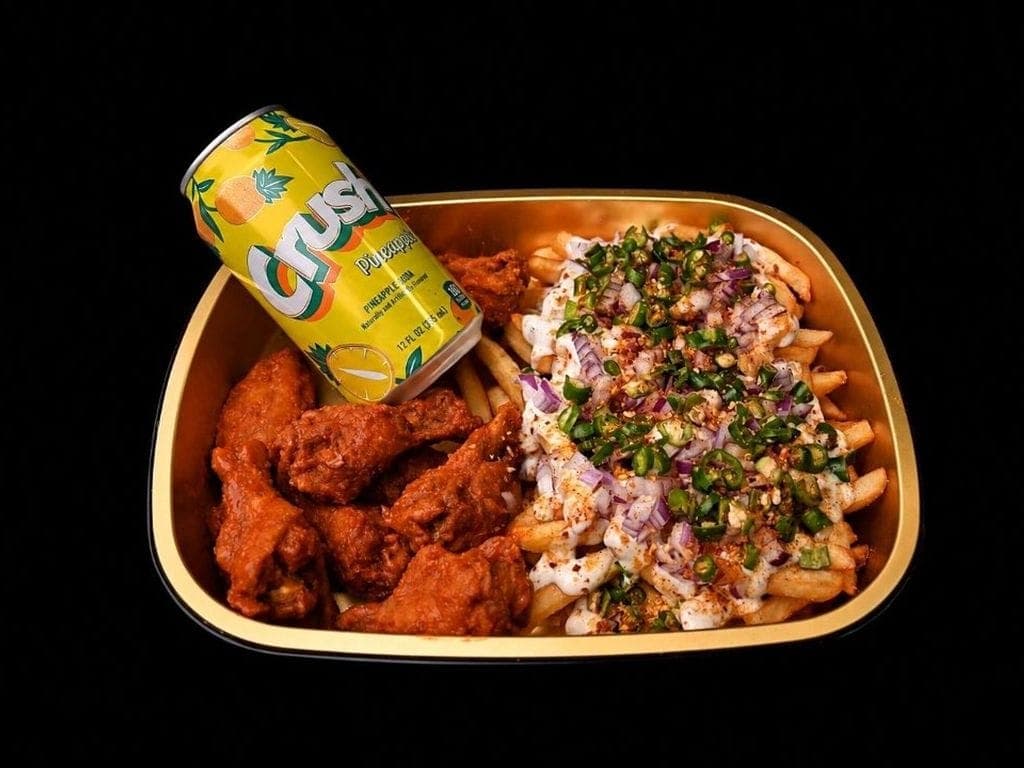 Green Chili Onion Fries N WIngs