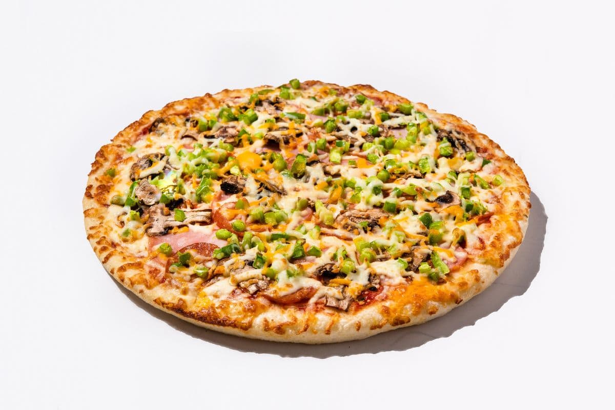 18" X-Large Buster's Royal Pizza