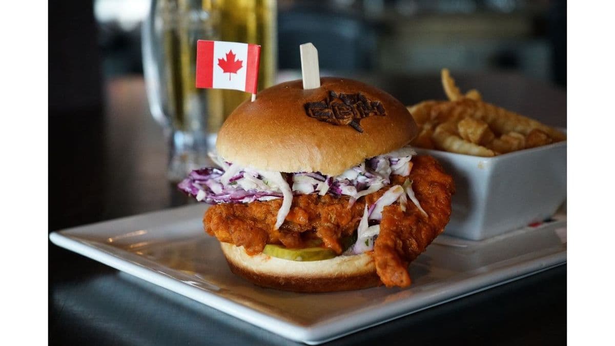 Crunchy Buffalo Chicken Burger