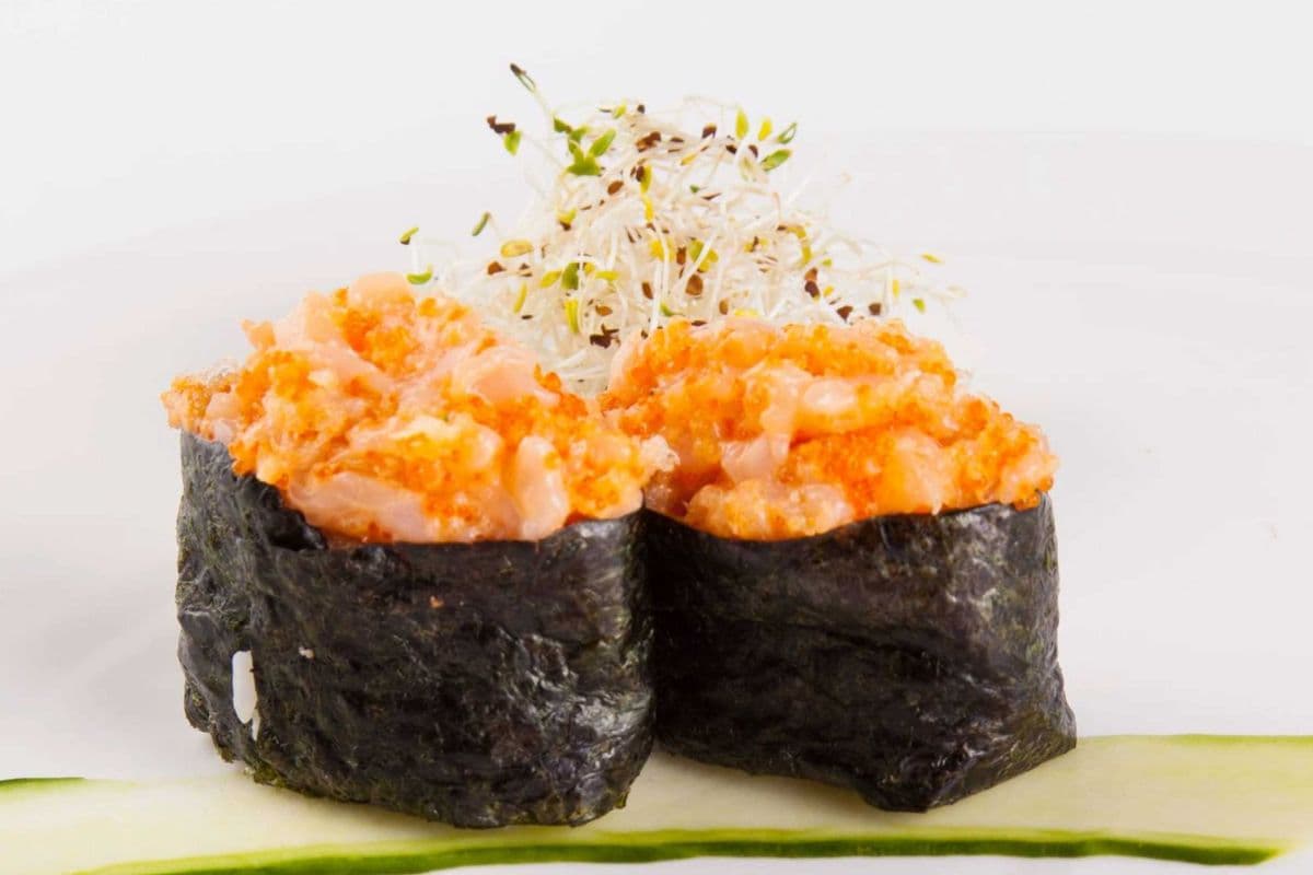 Spicy Scallop Nigiri (2 pcs)