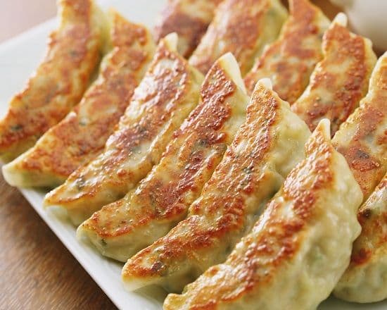 Pan Fried Chicken Gyoza (6 pcs)