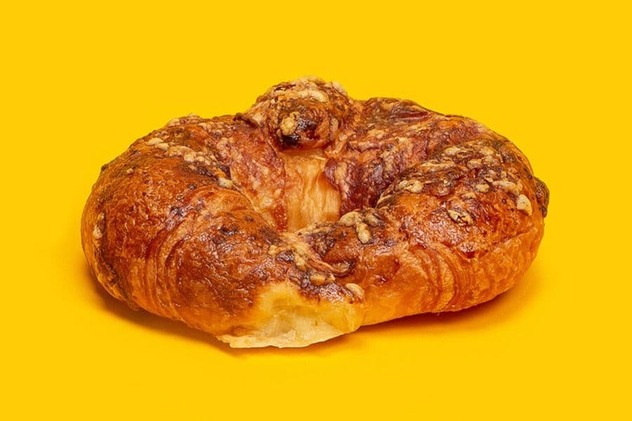 Croissant au fromage / Cheese Croissant