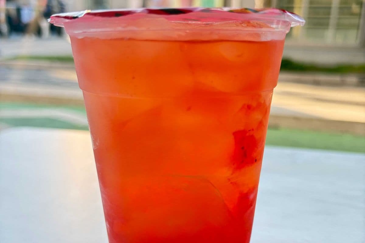 Strawberry 🍓 Green Tea with Lychee Jelly - Trà Dâu