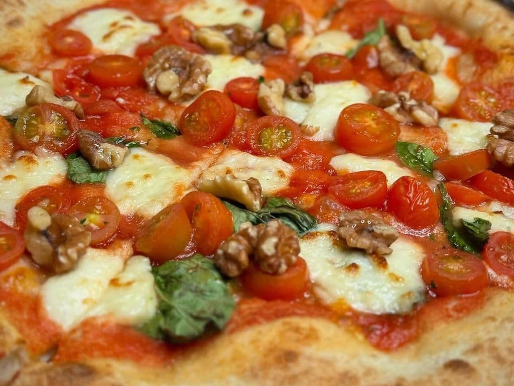 Sorentina Pizza