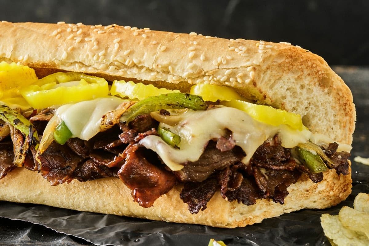 12" Large Queso Philly Cheesesteak Sub