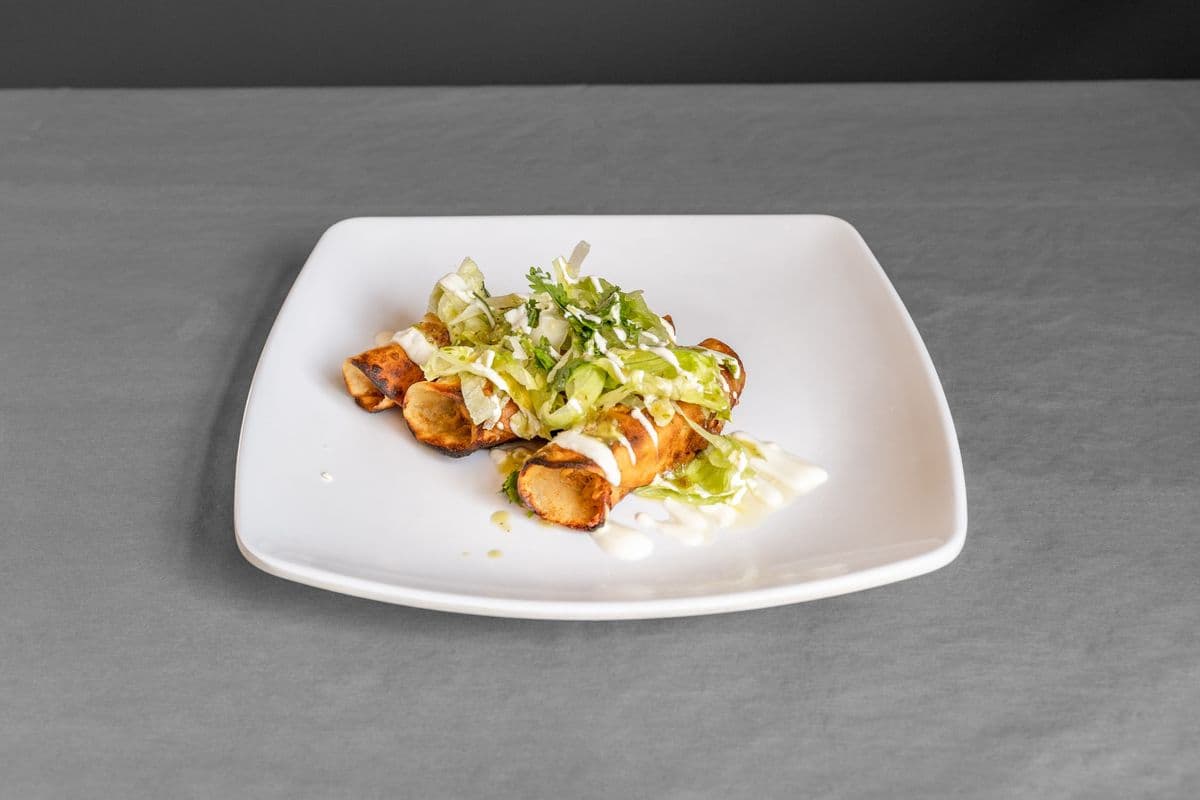 Flautas de Pollo (3 pcs)