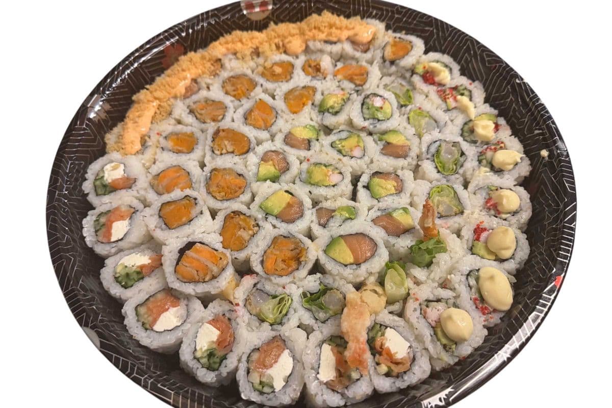 M8) Assorted Rolled Sushi 60pcs (60 Pcs)