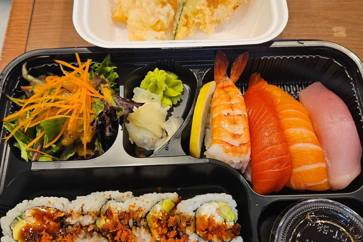 SUSHI BENTO