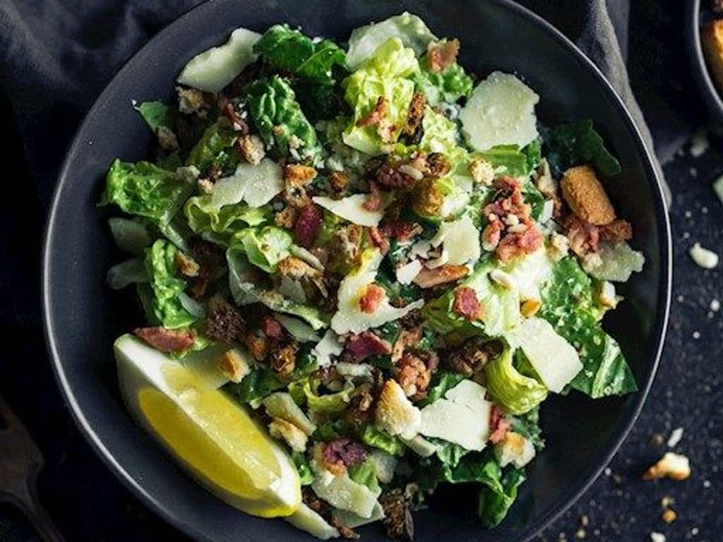 Salade César (entrée) / Caesar Salad (appetizer)Salade César / Ceasar Salad
