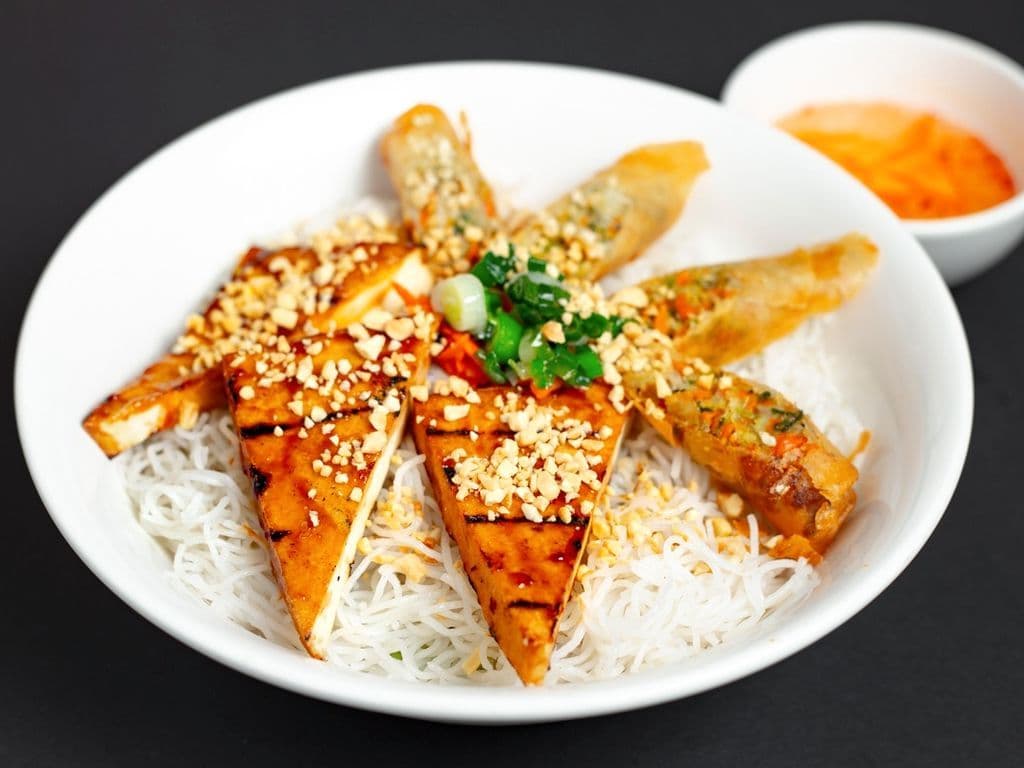 VG5. Tofu & Spring Roll Vermicelli