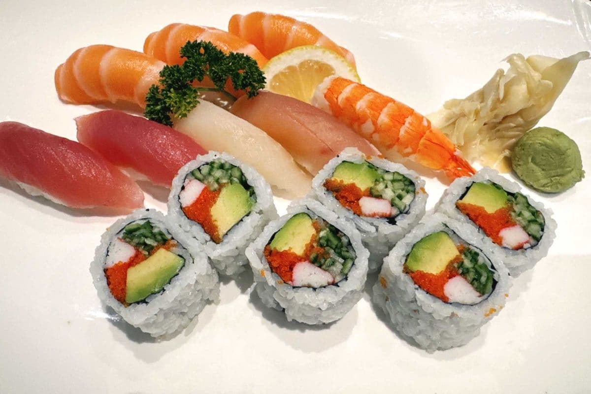 Sushi 14 Lunch (8,6)