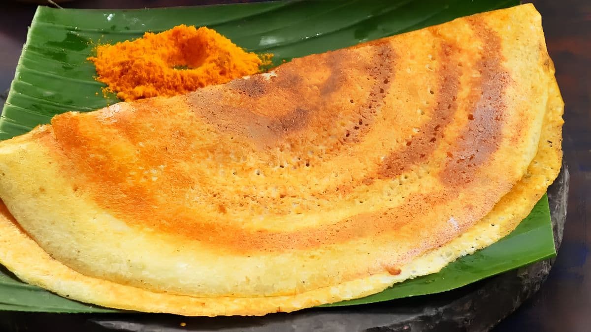 Gun Powder Dosa with Sambar & Coconut Chutney