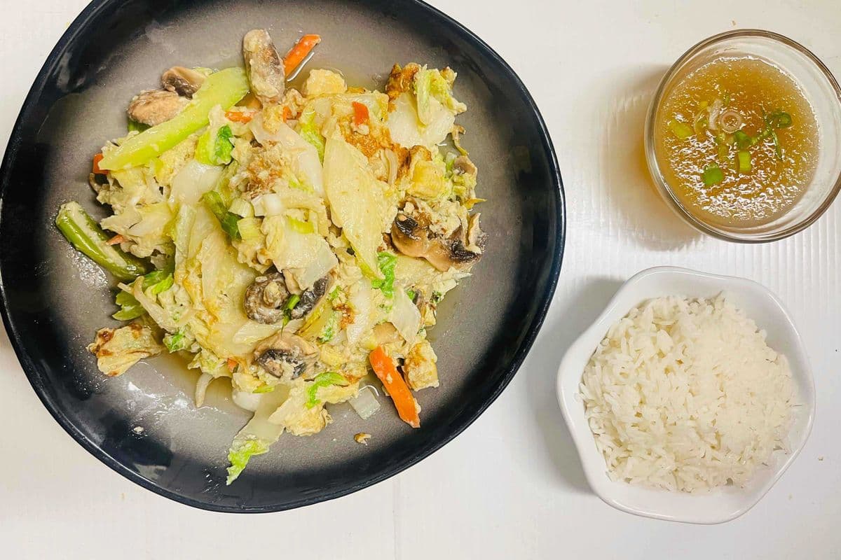 Pork Egg Foo Young ( steamed rice+ sauce)
