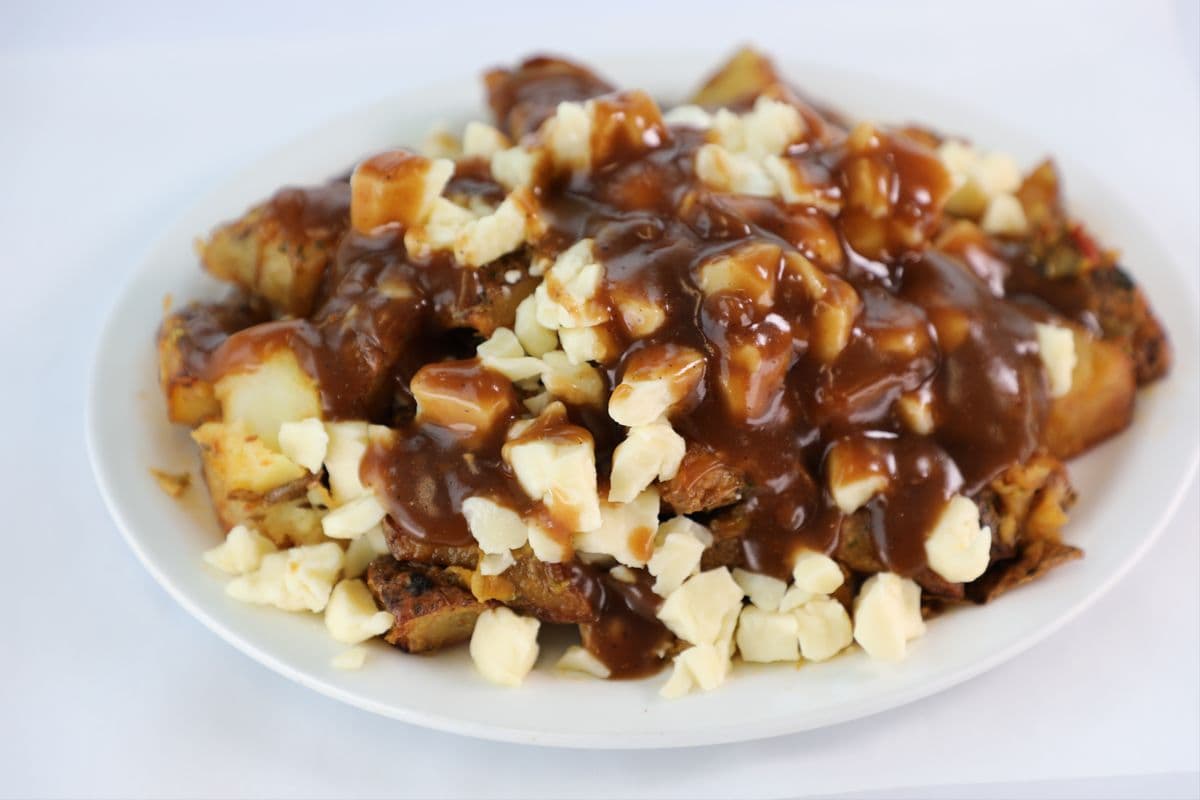 Large 3 Brothers poutine