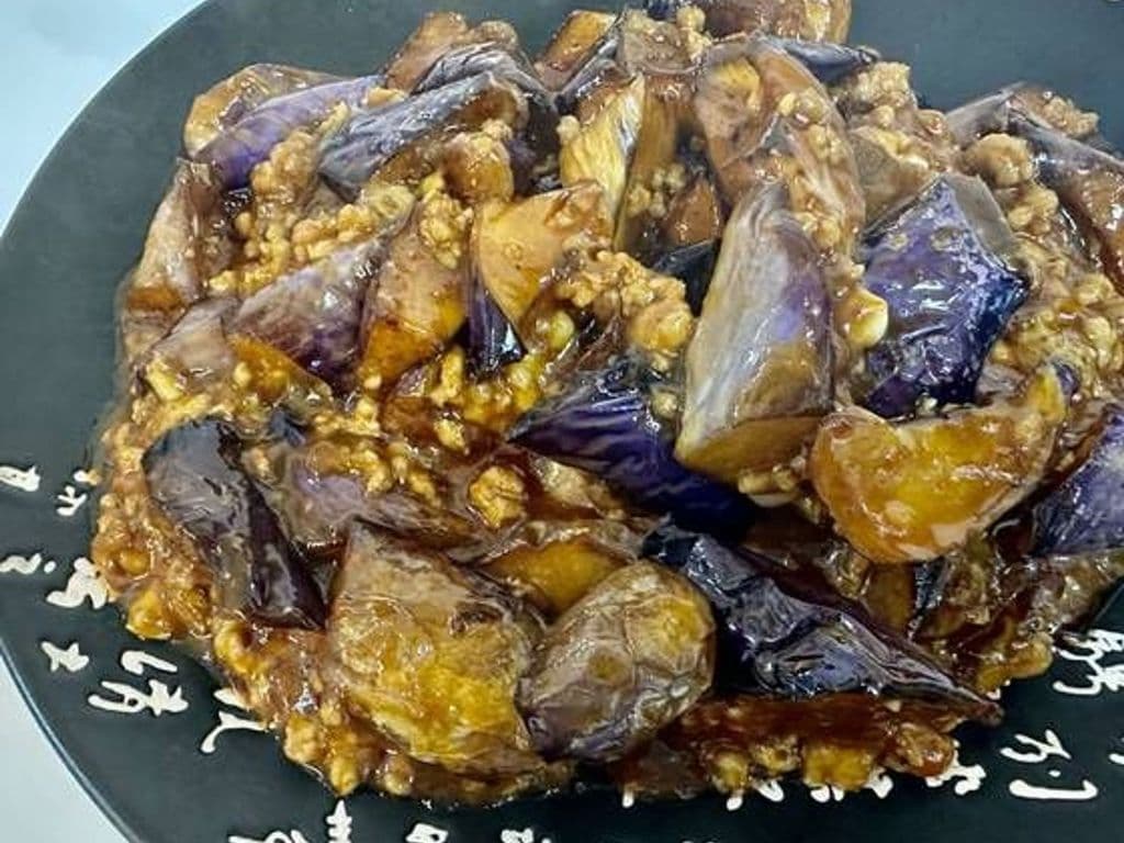 Stir-fried Eggplant with Sweet & Sour Sauce (福州风味茄子)
